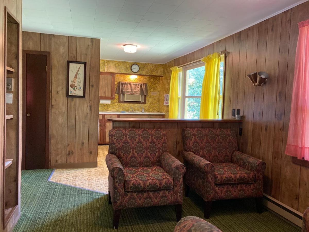 Musky Joe'S Twin Pines Resort New Post Exteriér fotografie
